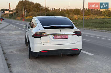 Позашляховик / Кросовер Tesla Model X 2016 в 
