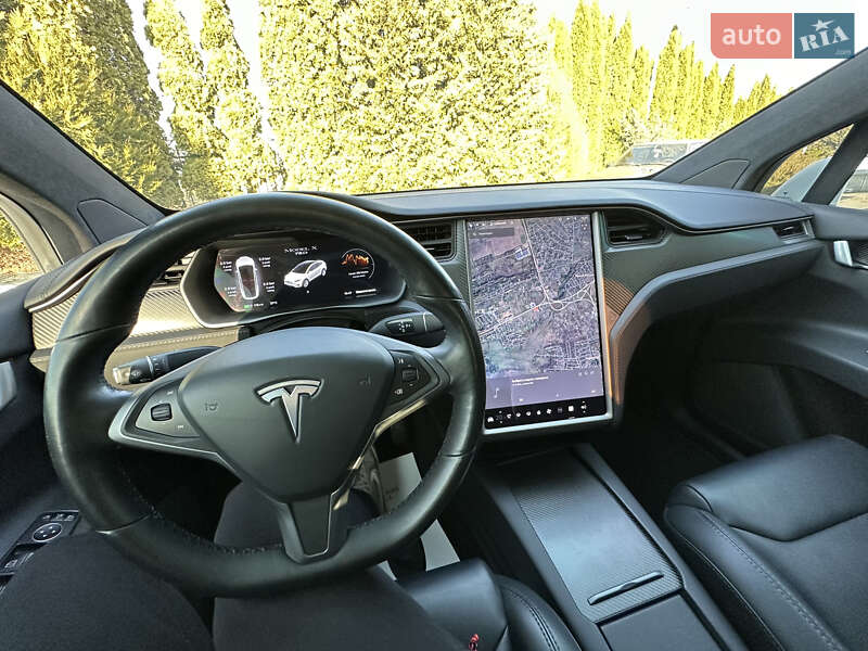 Позашляховик / Кросовер Tesla Model X 2018 в Львові