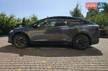 Tesla Model X 2022