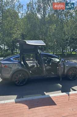 Внедорожник / Кроссовер Tesla Model X 2016 в 