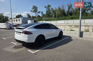 Позашляховик / Кросовер Tesla Model X 2016 в 