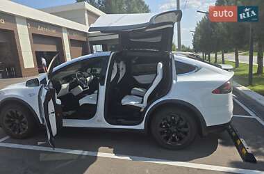 Позашляховик / Кросовер Tesla Model X 2016 в 