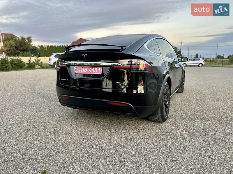 Позашляховик / Кросовер Tesla Model X 2018 в Тернополі