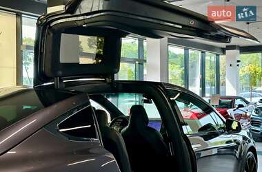 Позашляховик / Кросовер Tesla Model X 2018 в 