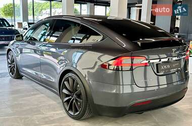 Позашляховик / Кросовер Tesla Model X 2018 в 