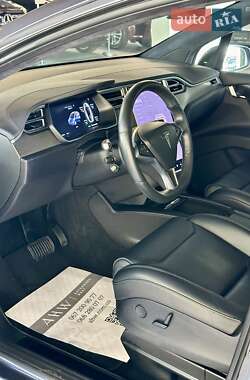 Позашляховик / Кросовер Tesla Model X 2018 в 