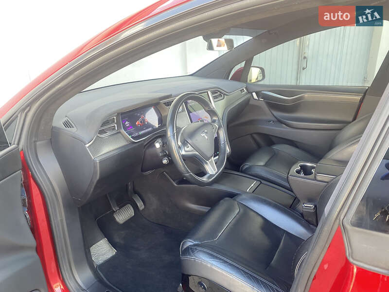 Внедорожник / Кроссовер Tesla Model X 2016 в Луцке