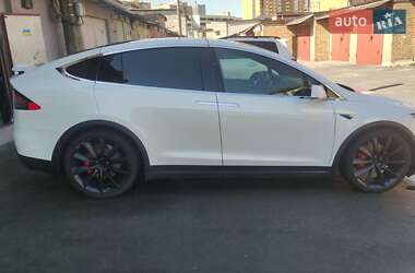 Внедорожник / Кроссовер Tesla Model X 2016 в 
