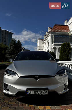 Позашляховик / Кросовер Tesla Model X 2016 в 