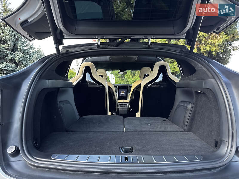 Позашляховик / Кросовер Tesla Model X 2016 в Одесі фото 39 Позашляховик / Кросовер Tesla Model X 2016 в Одесі