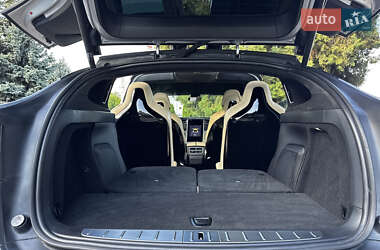Позашляховик / Кросовер Tesla Model X 2016 в 