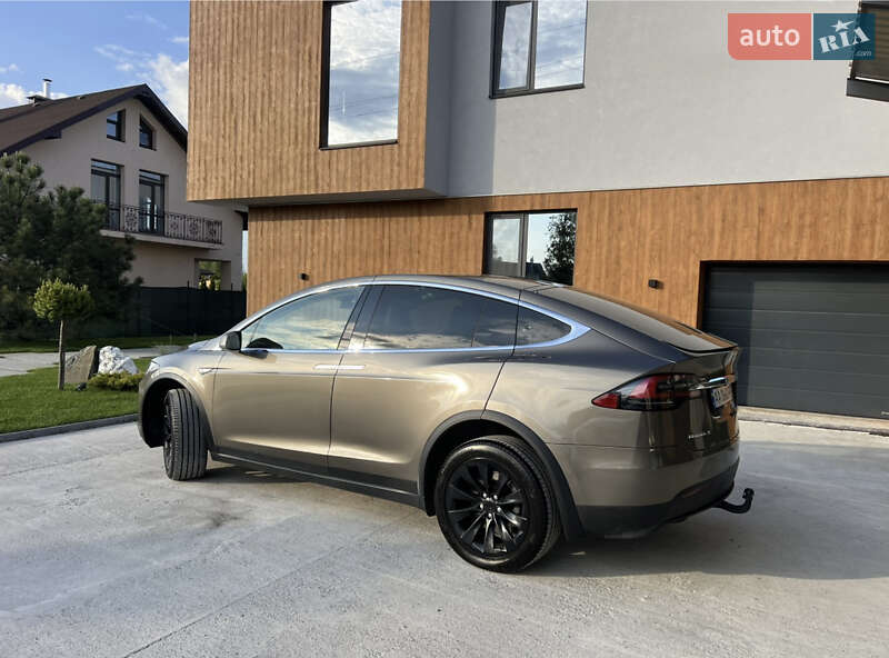 Позашляховик / Кросовер Tesla Model X 2016 в Києві фото 2 Позашляховик / Кросовер Tesla Model X 2016 в Києві