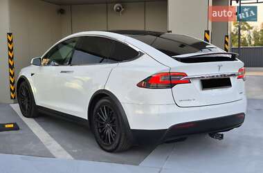 Внедорожник / Кроссовер Tesla Model X 2018 в 