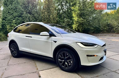 Tesla Model X 2021