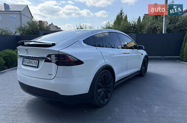 Позашляховик / Кросовер Tesla Model X 2018 в 