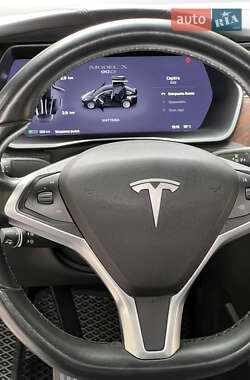 Внедорожник / Кроссовер Tesla Model X 2017 в 