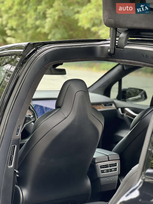 Внедорожник / Кроссовер Tesla Model X 2017 в Кременчуге