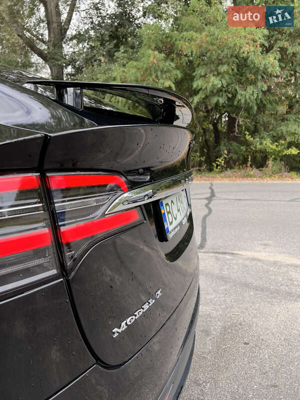 Внедорожник / Кроссовер Tesla Model X 2017 в Кременчуге