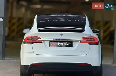 Tesla Model X 2019
