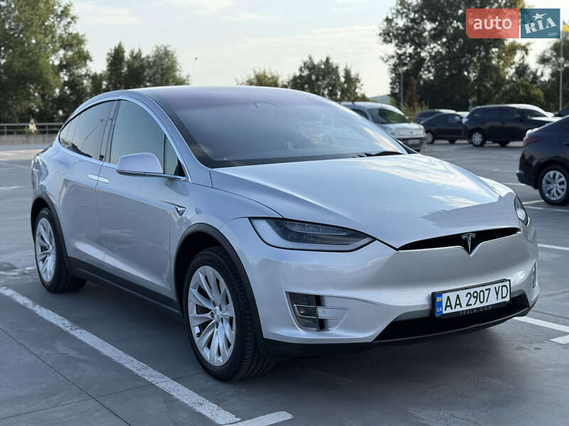 Tesla Model X 2017