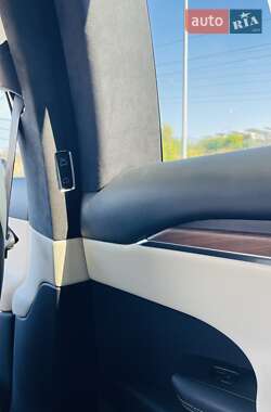 Внедорожник / Кроссовер Tesla Model X 2022 в 