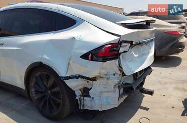 Позашляховик / Кросовер Tesla Model X 2019 в 