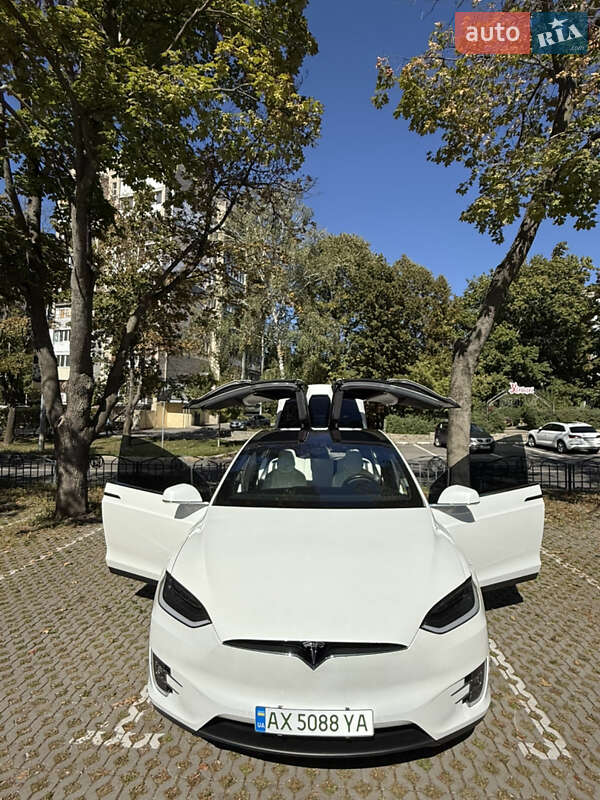 Позашляховик / Кросовер Tesla Model X 2017 в Харкові