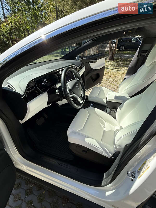 Позашляховик / Кросовер Tesla Model X 2017 в Харкові