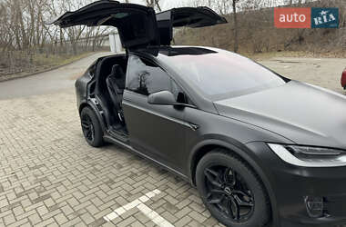 Внедорожник / Кроссовер Tesla Model X 2017 в 