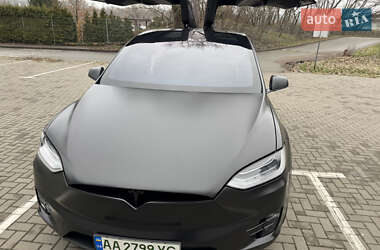Внедорожник / Кроссовер Tesla Model X 2017 в 