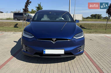 Tesla Model X 2019