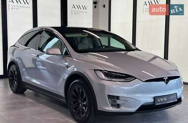 Внедорожник / Кроссовер Tesla Model X 2018 в 