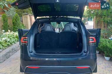 Позашляховик / Кросовер Tesla Model X 2024 в 