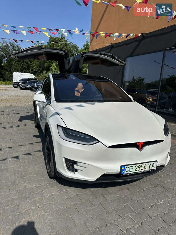 Внедорожник / Кроссовер Tesla Model X 2016 в Черновцах