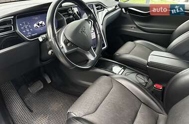 Позашляховик / Кросовер Tesla Model X 2017 в 