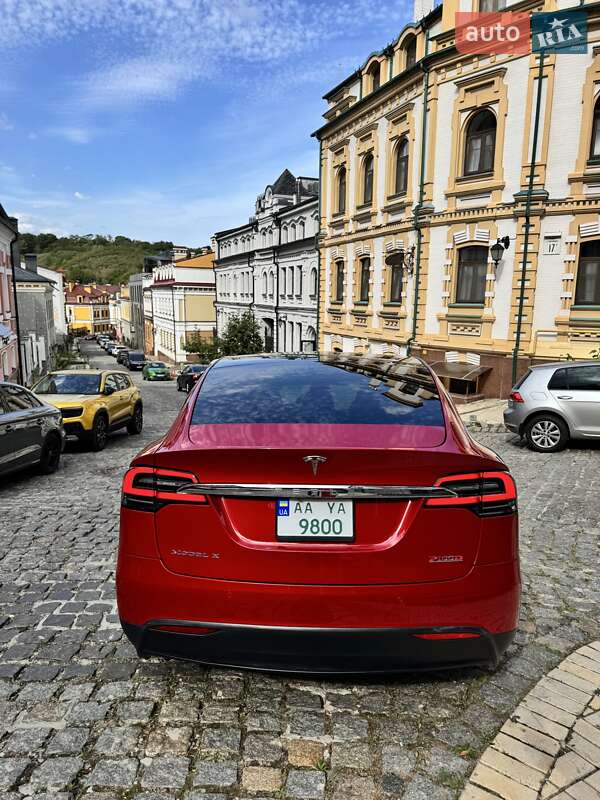Позашляховик / Кросовер Tesla Model X 2016 в Києві