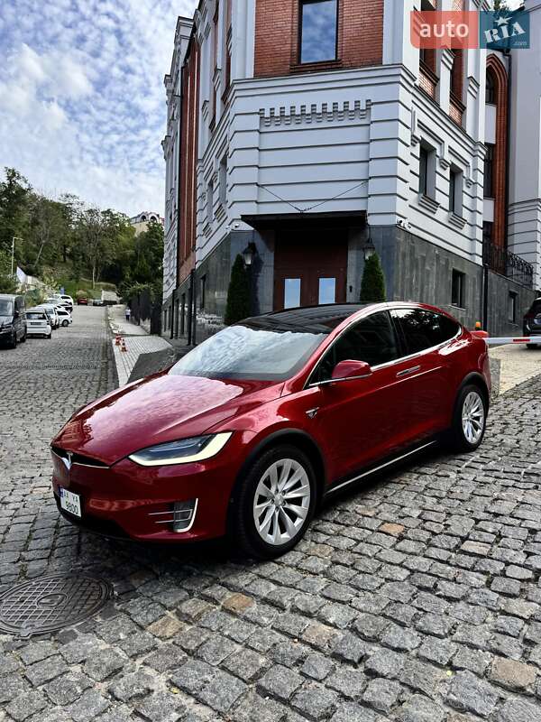 Внедорожник / Кроссовер Tesla Model X 2016 в 