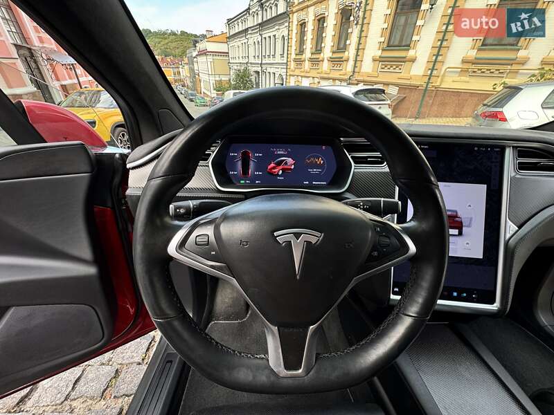 Позашляховик / Кросовер Tesla Model X 2016 в Києві
