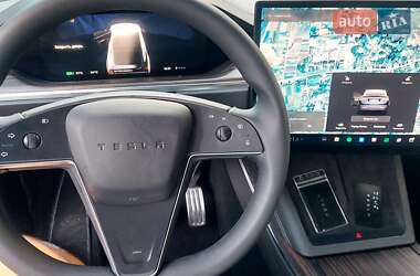 Позашляховик / Кросовер Tesla Model X 2024 в 