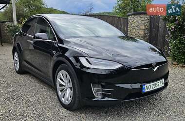 Tesla Model X 2019
