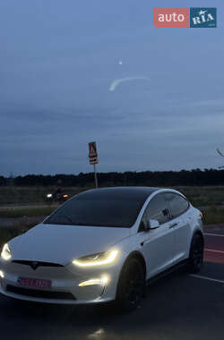 Позашляховик / Кросовер Tesla Model X 2023 в 