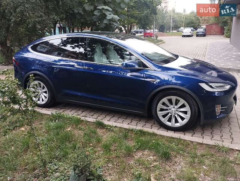 Внедорожник / Кроссовер Tesla Model X 2016 в Ужгороде фото 3 Внедорожник / Кроссовер Tesla Model X 2016 в Ужгороде