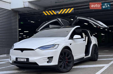 Tesla Model X 2020
