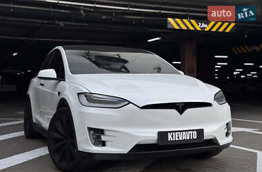 Позашляховик / Кросовер Tesla Model X 2020 в 