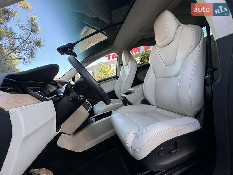 Позашляховик / Кросовер Tesla Model X 2018 в Одесі
