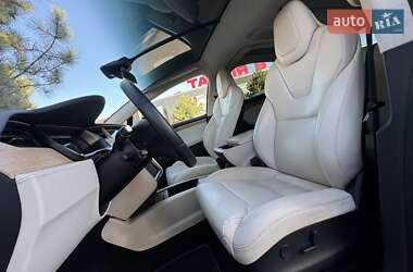 Позашляховик / Кросовер Tesla Model X 2018 в 