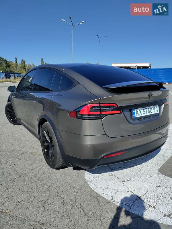 Позашляховик / Кросовер Tesla Model X 2016 в Харкові