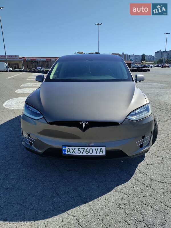 Позашляховик / Кросовер Tesla Model X 2016 в Харкові