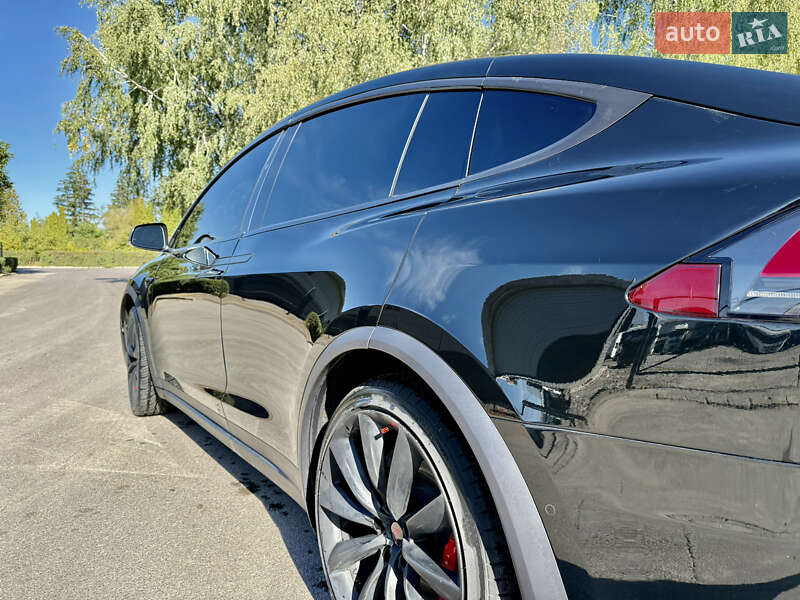 Позашляховик / Кросовер Tesla Model X 2017 в Києві