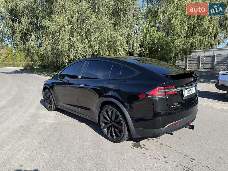 Позашляховик / Кросовер Tesla Model X 2017 в Києві